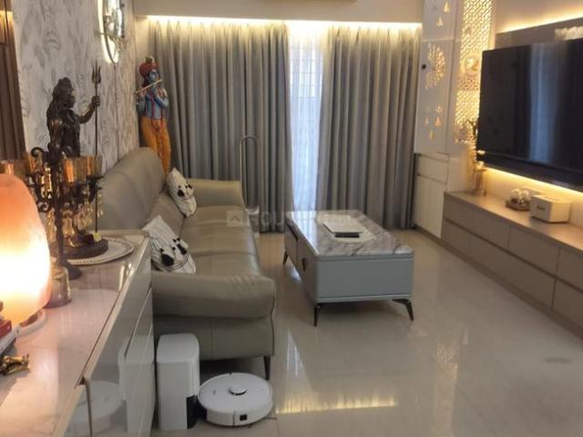 2 BHK Apartment in Malad East for rent Mumbai. The reference number is 19821998