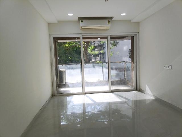 2 BHK Apartment in Malad East for rent Mumbai. The reference number is 19977610