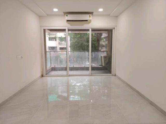 2 BHK Apartment in Malad East for rent Mumbai. The reference number is 20720499
