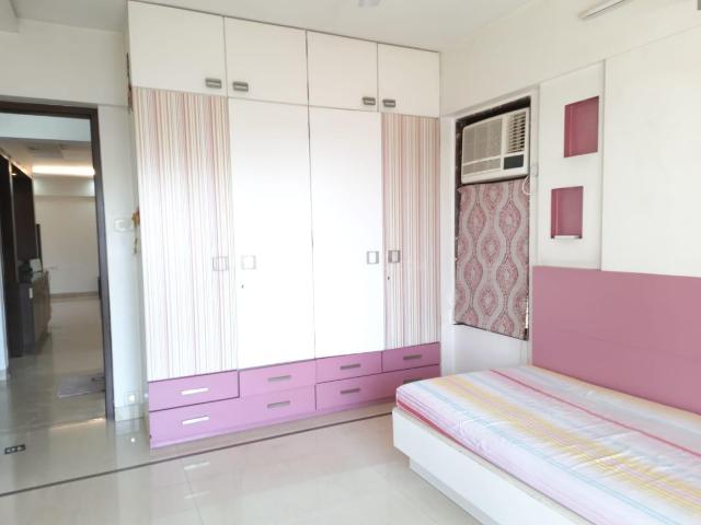 2 BHK Apartment in Malad East for rent Mumbai. The reference number is 20861513