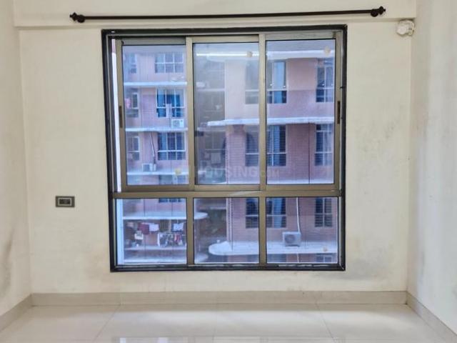 2 BHK Apartment in Malad East for rent Mumbai. The reference number is 20010404