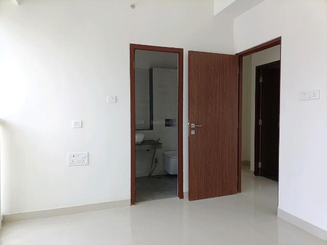 2 BHK Apartment in Malad East for rent Mumbai. The reference number is 20291210