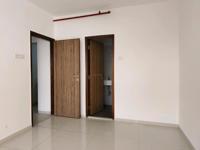 2 BHK Apartment in Malad East for resale Mumbai. The reference number is 16266720