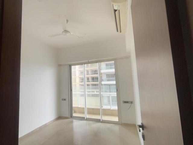 2 BHK Apartment in Malad East for resale Mumbai. The reference number is 16575804
