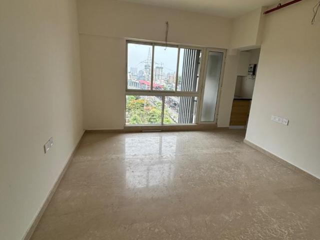 2 BHK Apartment in Malad East for resale Mumbai. The reference number is 17870721