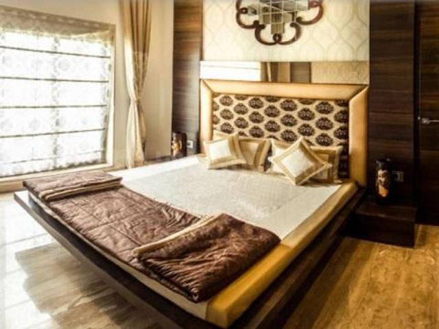 2 BHK Apartment in Malad East for resale Mumbai. The reference number is 19055929