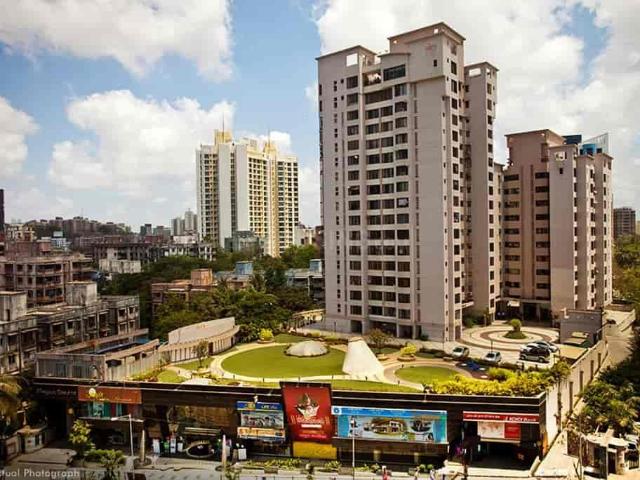 2 BHK Apartment in Malad East for resale Mumbai. The reference number is 19014461
