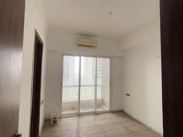 2 BHK Apartment in Malad East for resale Mumbai. The reference number is 19263051