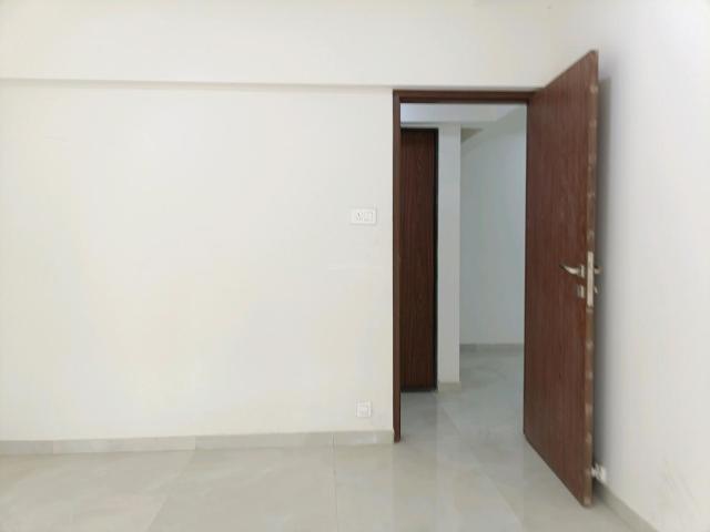 2 BHK Apartment in Malad East for resale Mumbai. The reference number is 19656473