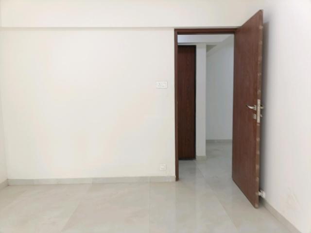 2 BHK Apartment in Malad East for resale Mumbai. The reference number is 19657374