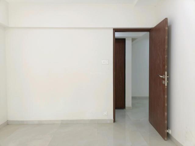 2 BHK Apartment in Malad East for resale Mumbai. The reference number is 19657513