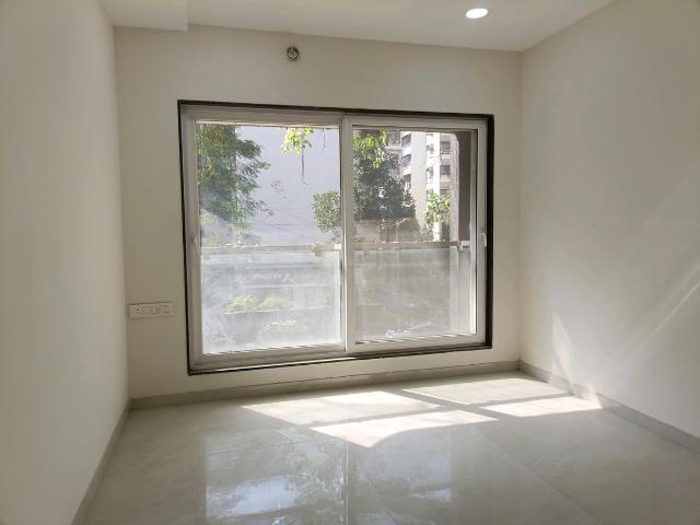 2 BHK Apartment in Malad East for resale Mumbai. The reference number is 19657755