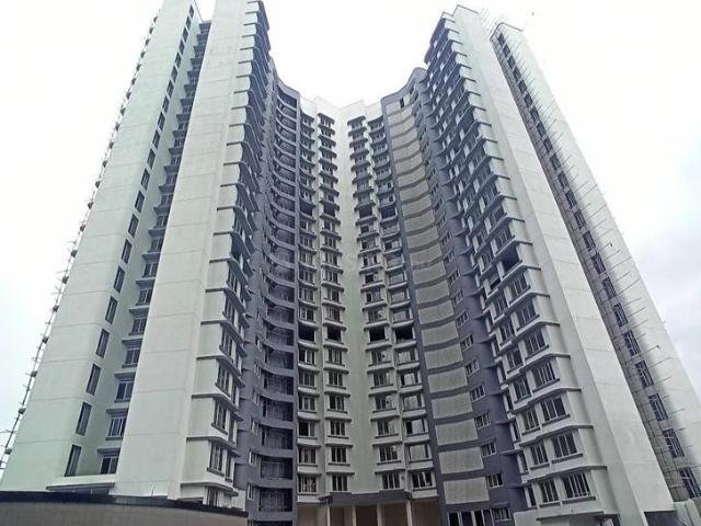 2 BHK Apartment in Malad East for resale Mumbai. The reference number is 19886471