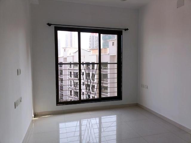 2 BHK Apartment in Malad East for resale Mumbai. The reference number is 20128835