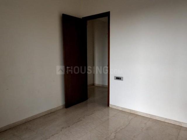 2 BHK Apartment in Malad East for resale Mumbai. The reference number is 20392726