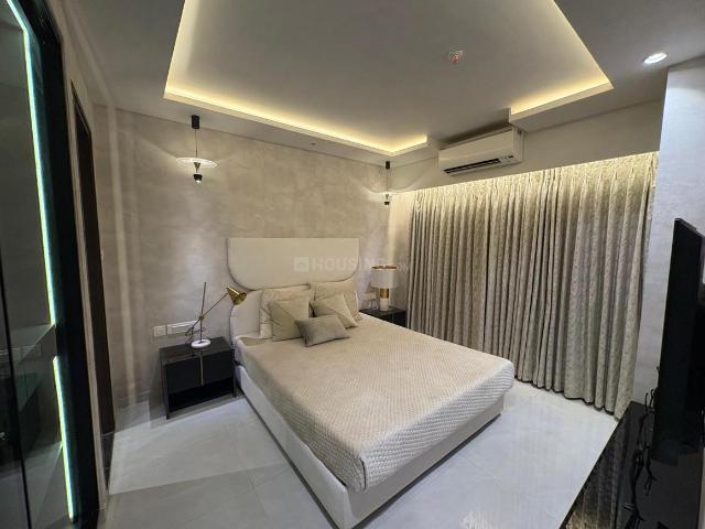 2 BHK Apartment in Malad East for resale Mumbai. The reference number is 20441339