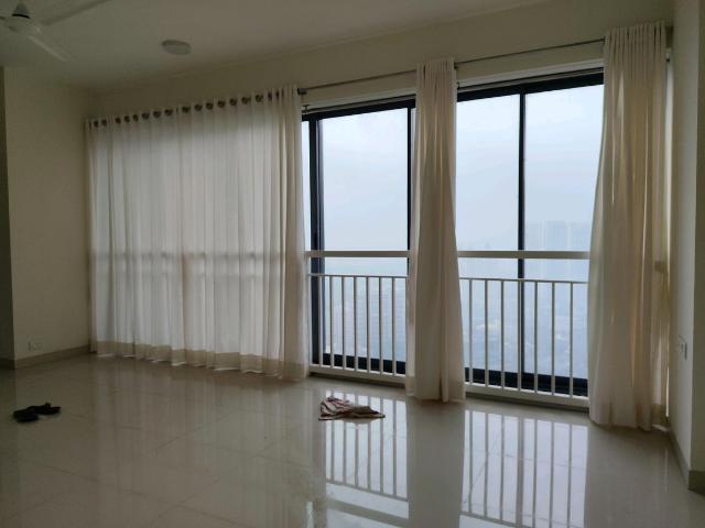 2 BHK Apartment in Malad East for resale Mumbai. The reference number is 20642727