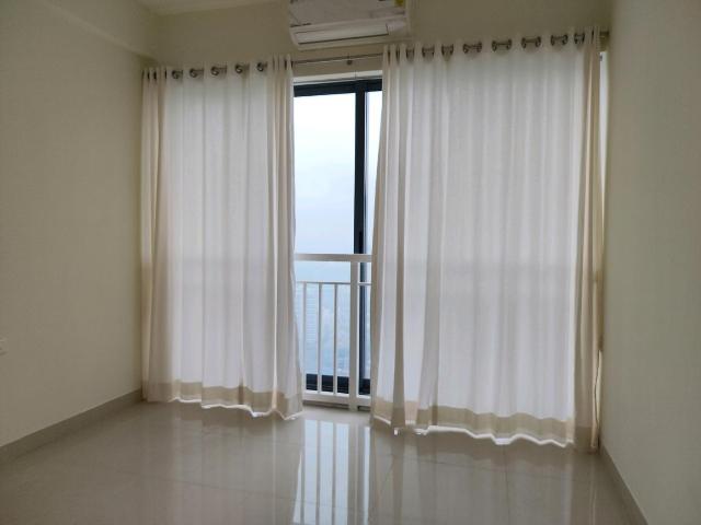2 BHK Apartment in Malad East for resale Mumbai. The reference number is 20643163