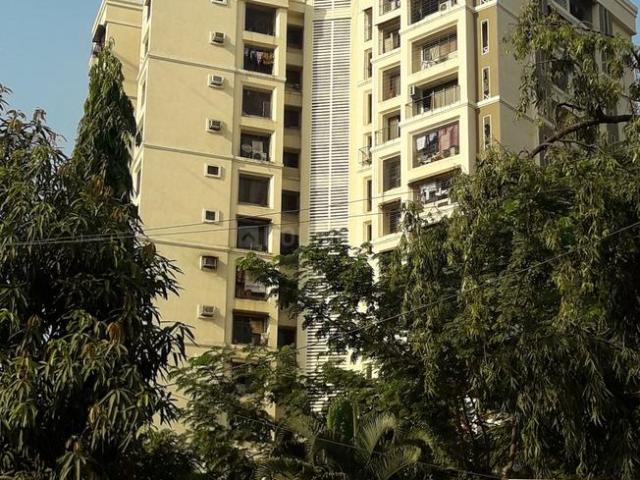 2 BHK Apartment in Malad East for resale Mumbai. The reference number is 20705968