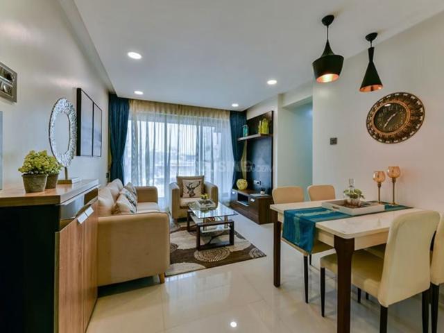 2 BHK Apartment in Malad East for resale Mumbai. The reference number is 20865410