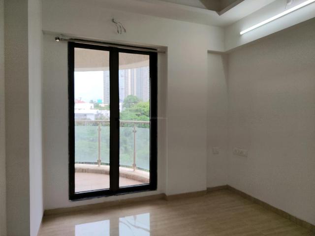 2 BHK Apartment in Malad East for resale Mumbai. The reference number is 20908934