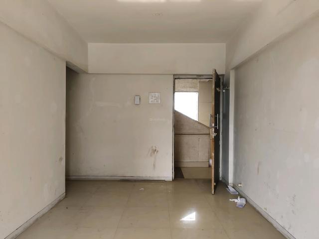 2 BHK Apartment in Malad East for resale Western Suburbs. The reference number is 16727767