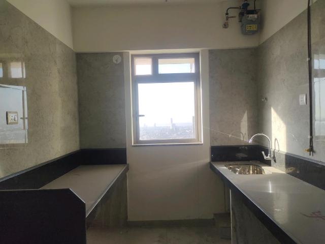 2 BHK Apartment in Malad West for rent Mumbai. The reference number is 16853078