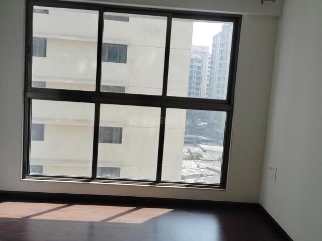 2 BHK Apartment in Malad West for rent Mumbai. The reference number is 18422961