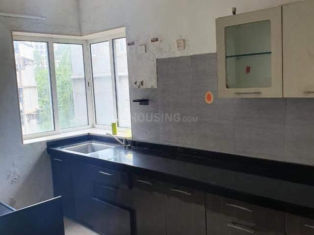 2 BHK Apartment in Malad West for rent Mumbai. The reference number is 18557719