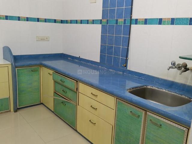2 BHK Apartment in Malad West for rent Mumbai. The reference number is 18718364
