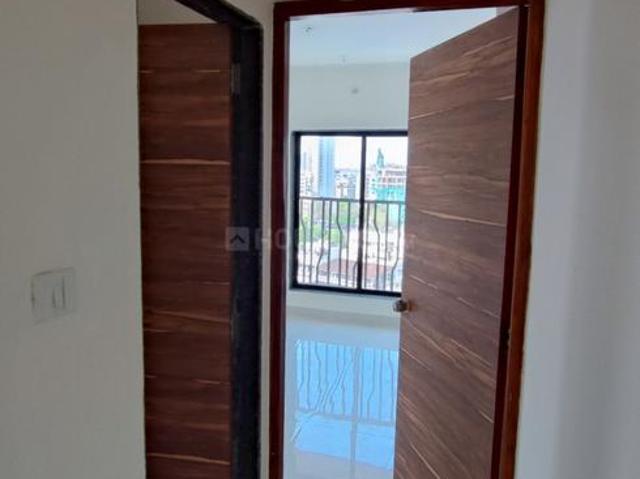 2 BHK Apartment in Malad West for rent Mumbai. The reference number is 18800467