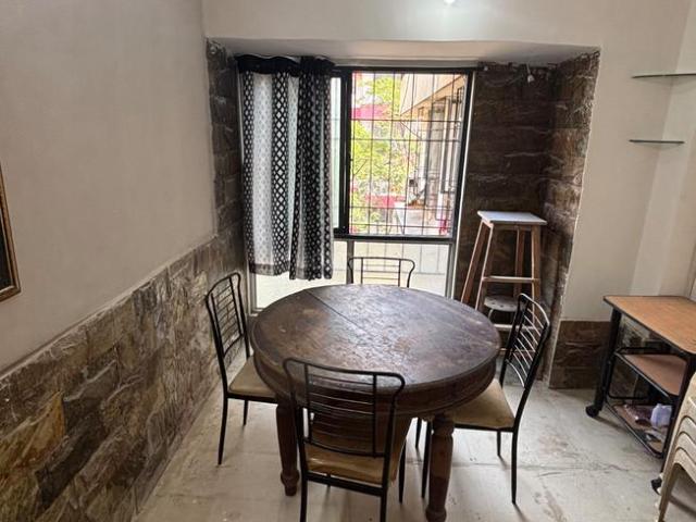 2 BHK Apartment in Malad West for rent Mumbai. The reference number is 18814204