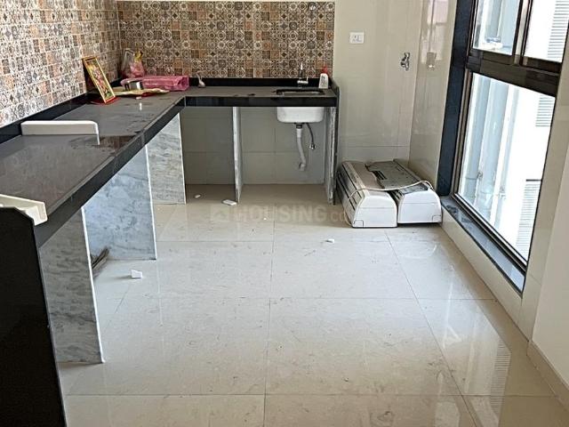 2 BHK Apartment in Malad West for rent Mumbai. The reference number is 18983165