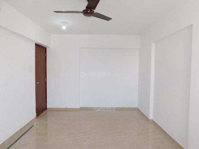 2 BHK Apartment in Malad West for rent Mumbai. The reference number is 18326438
