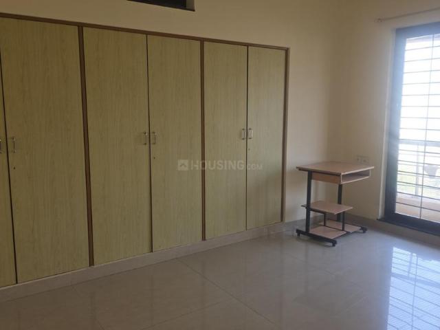 2 BHK Apartment in Malad West for rent Mumbai. The reference number is 19442941