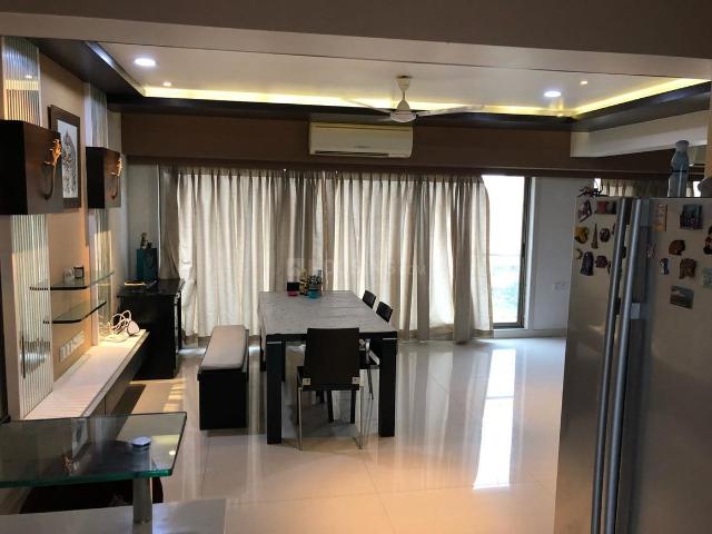 2 BHK Apartment in Malad West for rent Mumbai. The reference number is 19456395