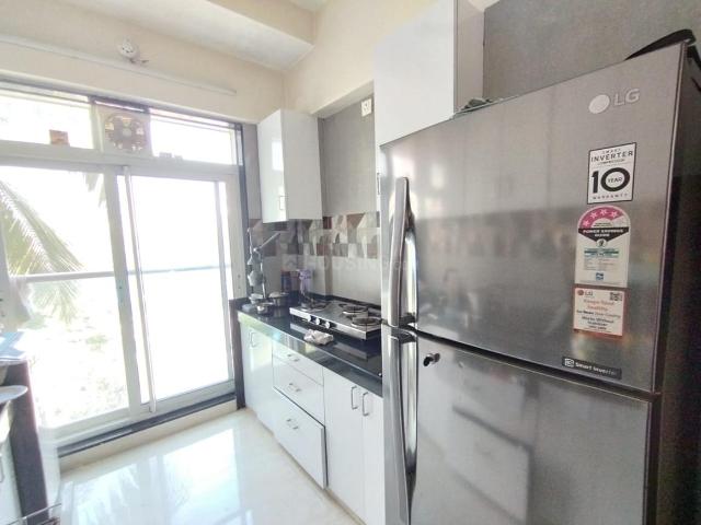 2 BHK Apartment in Malad West for rent Mumbai. The reference number is 19625325