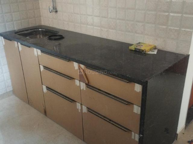 2 BHK Apartment in Malad West for rent Mumbai. The reference number is 19771266