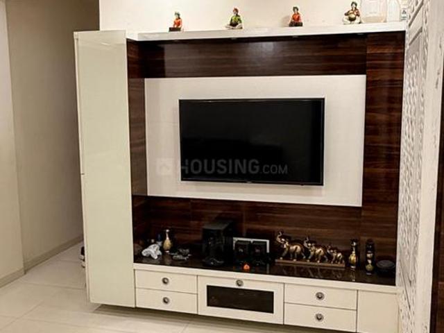 2 BHK Apartment in Malad West for rent Mumbai. The reference number is 19901747