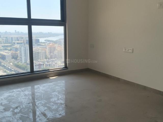 2 BHK Apartment in Malad West for rent Mumbai. The reference number is 19916270