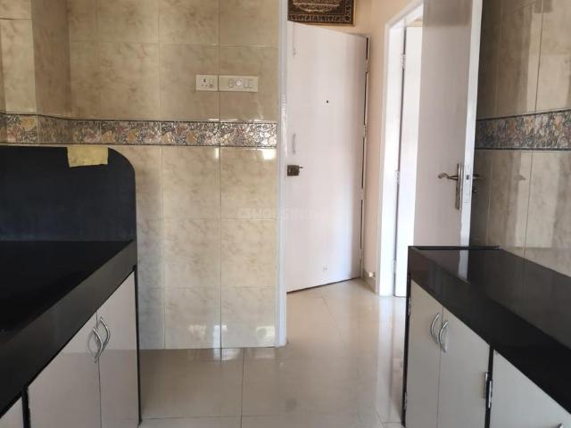 2 BHK Apartment in Malad West for rent Mumbai. The reference number is 19942143