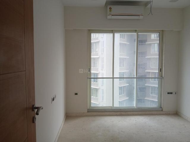 2 BHK Apartment in Malad West for rent Mumbai. The reference number is 19987573