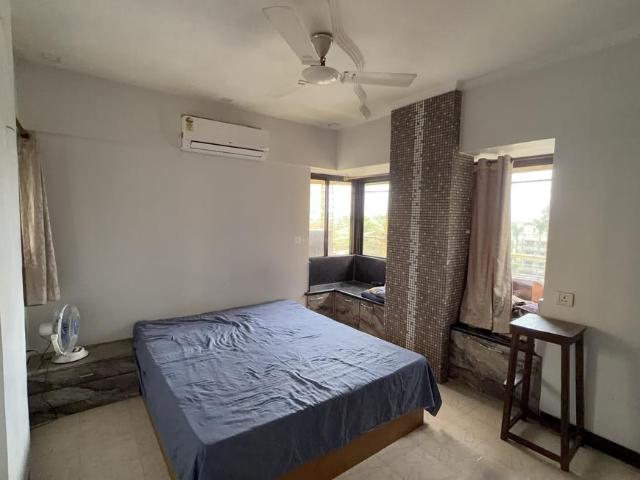 2 BHK Apartment in Malad West for rent Mumbai. The reference number is 20414216