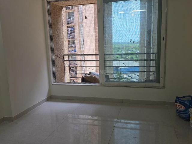 2 BHK Apartment in Malad West for rent Mumbai. The reference number is 20450959