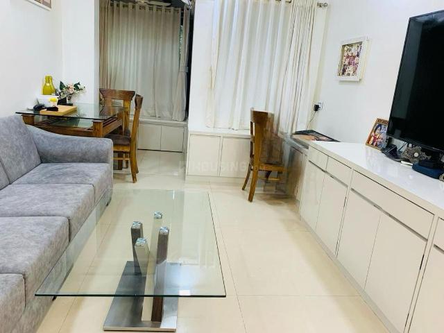 2 BHK Apartment in Malad West for rent Mumbai. The reference number is 20453167