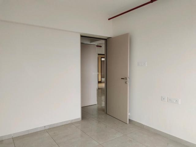 2 BHK Apartment in Malad West for rent Mumbai. The reference number is 20488048