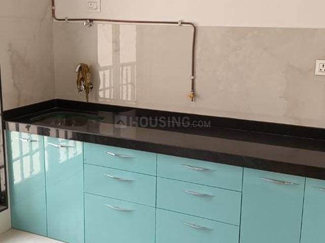 2 BHK Apartment in Malad West for rent Mumbai. The reference number is 20048239