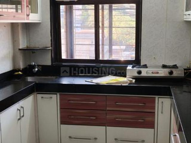 2 BHK Apartment in Malad West for rent Mumbai. The reference number is 20063564