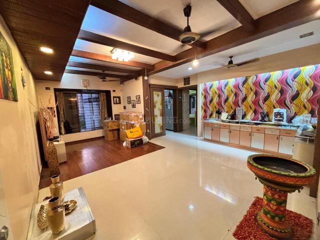 2 BHK Apartment in Malad West for rent Mumbai. The reference number is 20086059
