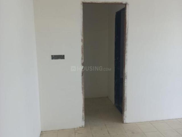 2 BHK Apartment in Malad West for rent Mumbai. The reference number is 20162317